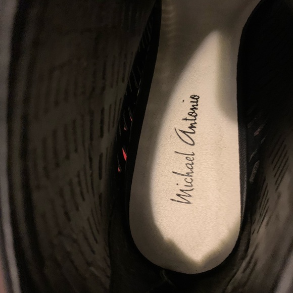 Heeled boots - Picture 2 of 4